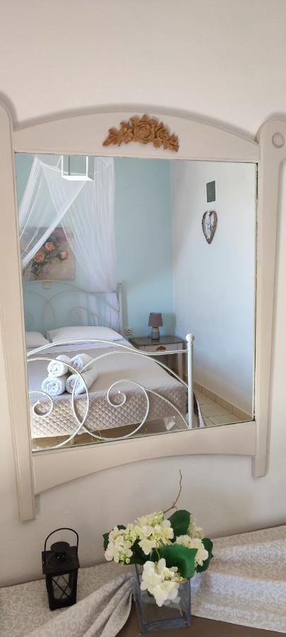 Niki Apartments Makrýgialos Buitenkant foto