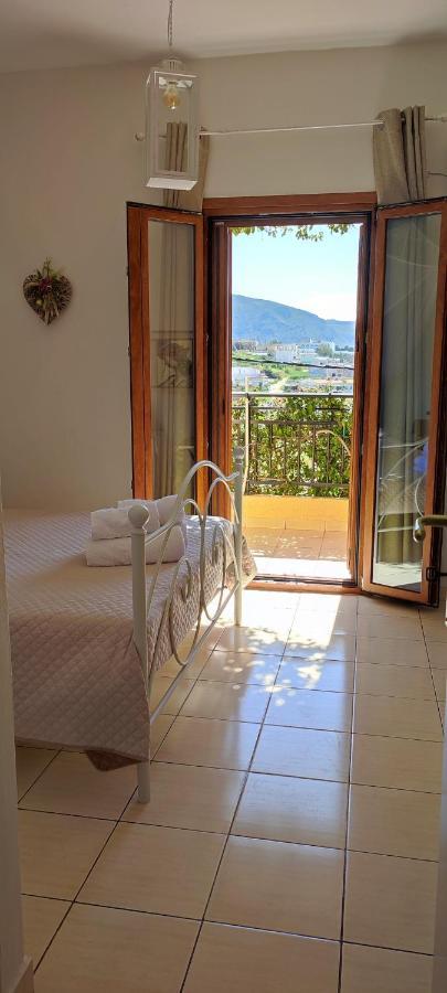 Niki Apartments Makrýgialos Buitenkant foto