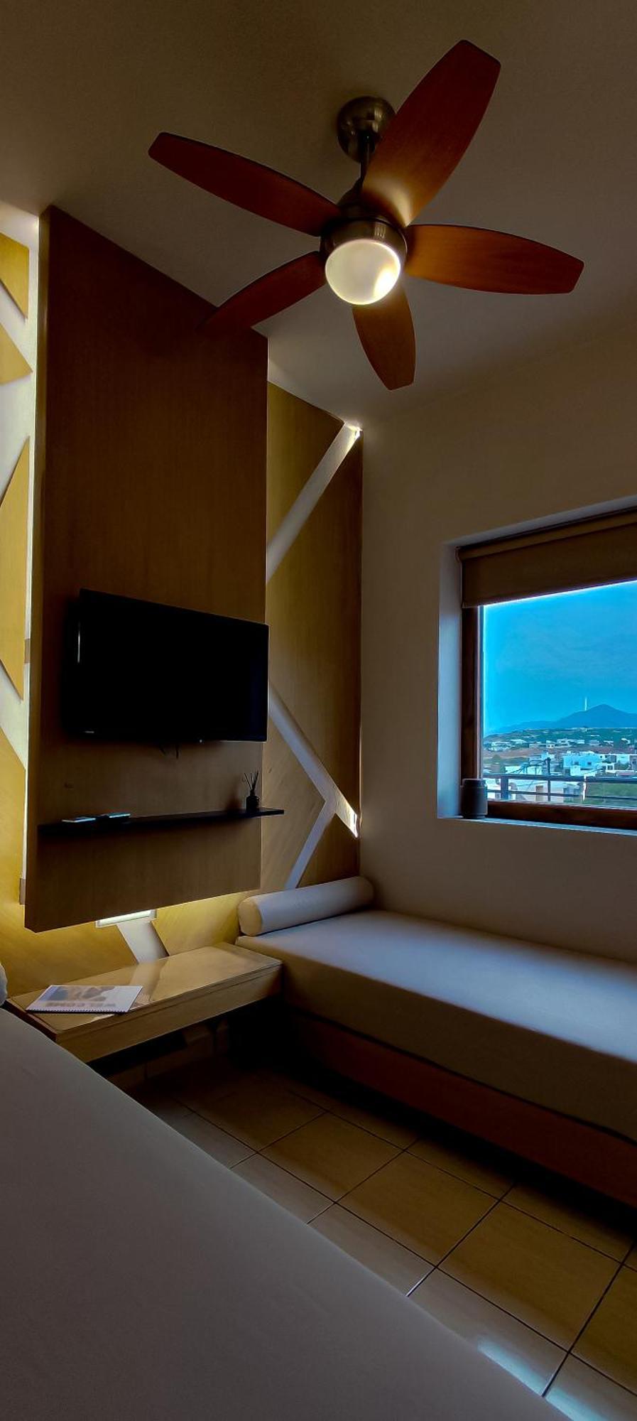 Niki Apartments Makrýgialos Buitenkant foto